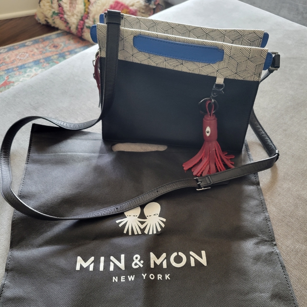 Min & Mon Vali Crossbody
